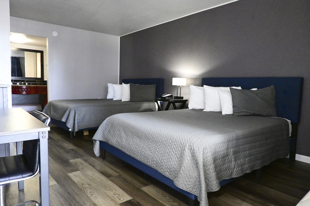 R Nite Star Inn & Suite 17/65