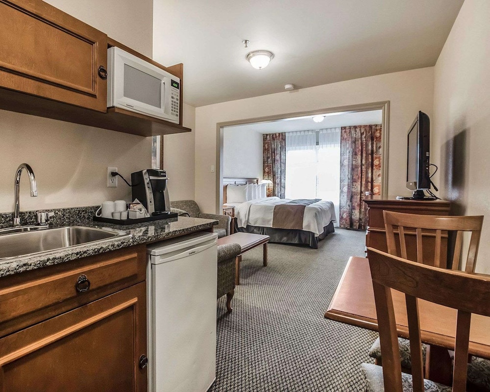 Quality Suites Drummondville 38/43