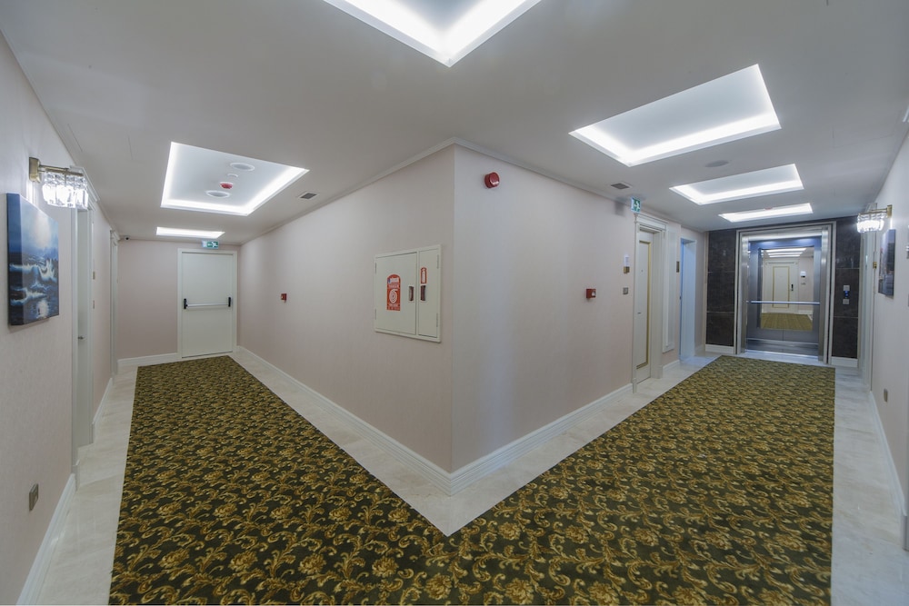 Grand Naki Hotel 6/44