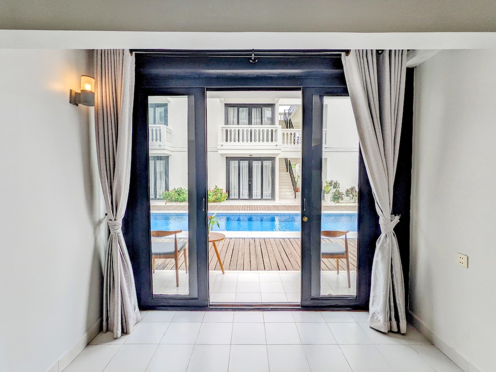 Mary Beach Hotel and Resort 20/50