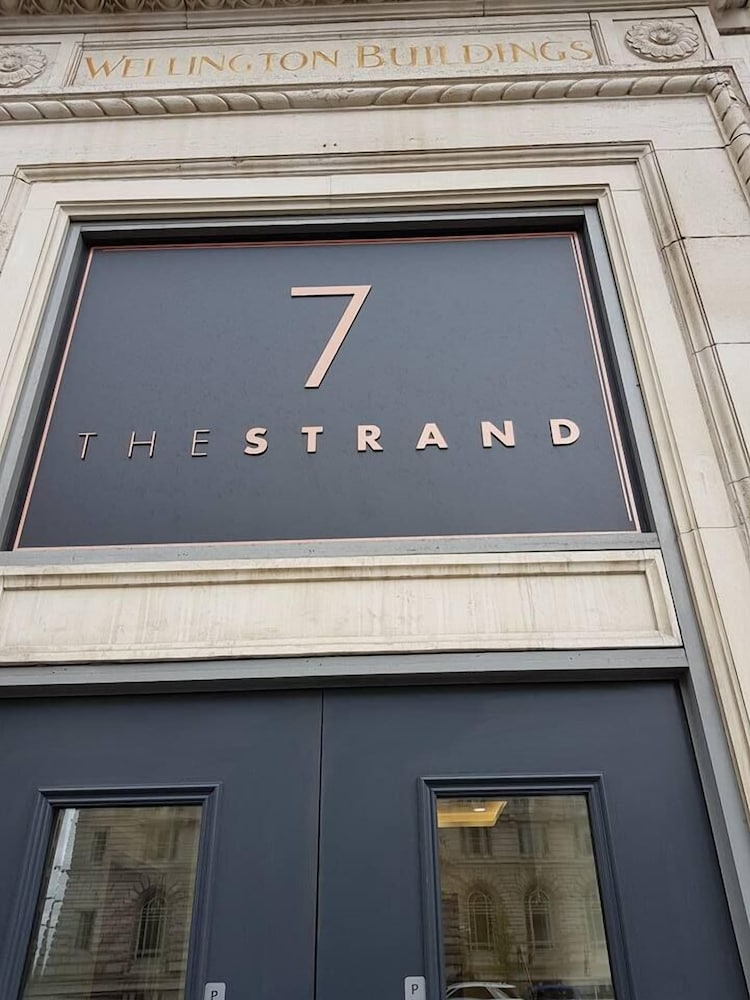 Travelodge Liverpool Central The Strand Hotel 2/50
