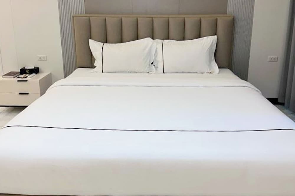 Sunday Hostel 19/42
