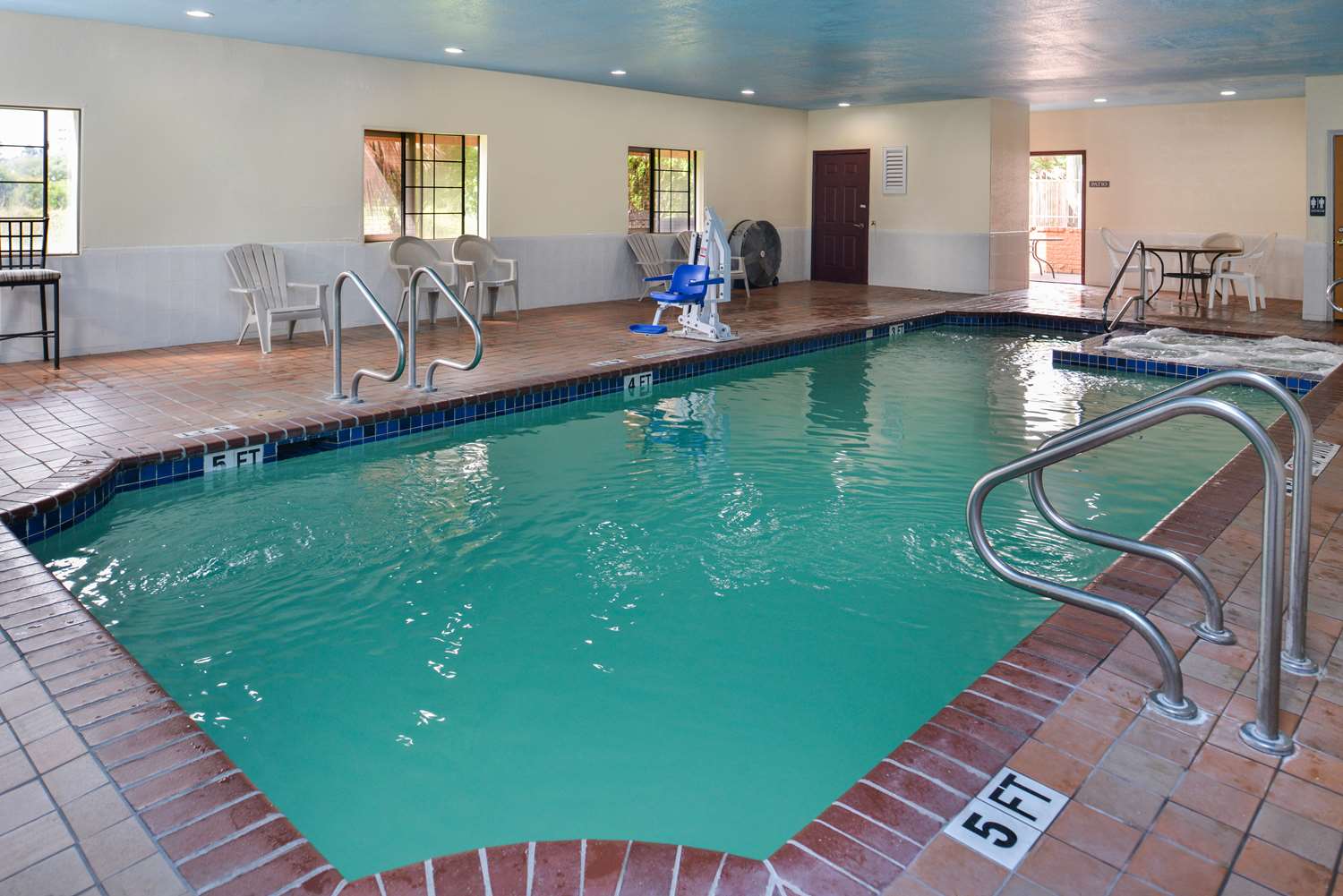 Americas Best Value Inn-Houston Fm 1960/ I-45 4/12