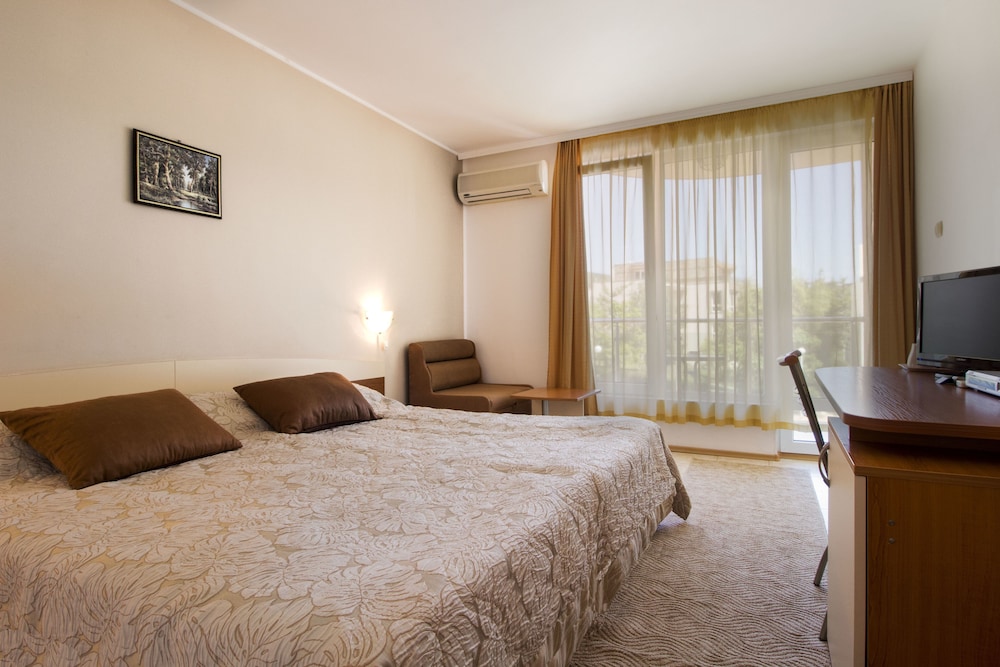 FAMILY HOTEL VENERA 25/48