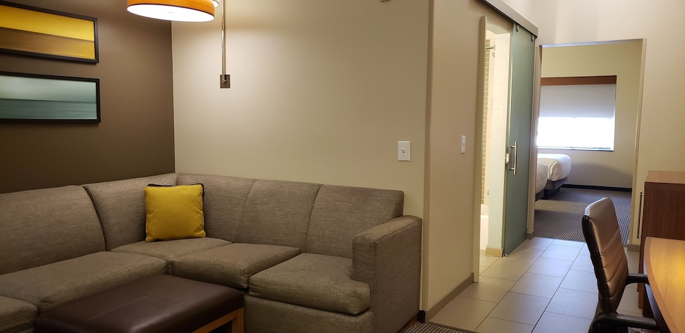 Hyatt Place Savannah Airport 44/54