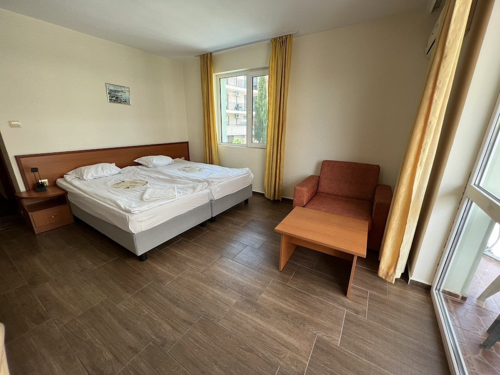 Family Hotel Romantic 7/15