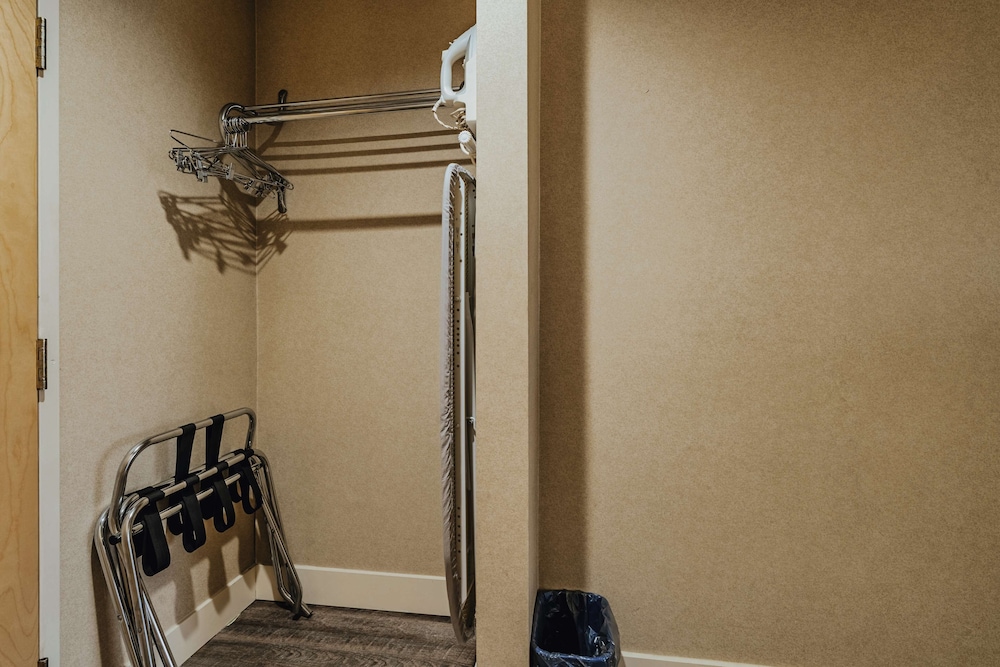 SureStay Plus by Best Western Coquitlam 18/50