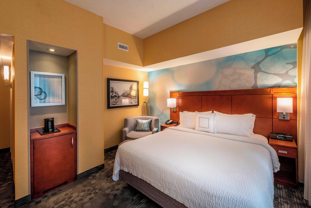 Room at Courtyard By Marriott Tulsa Downtown, TULSA - OK