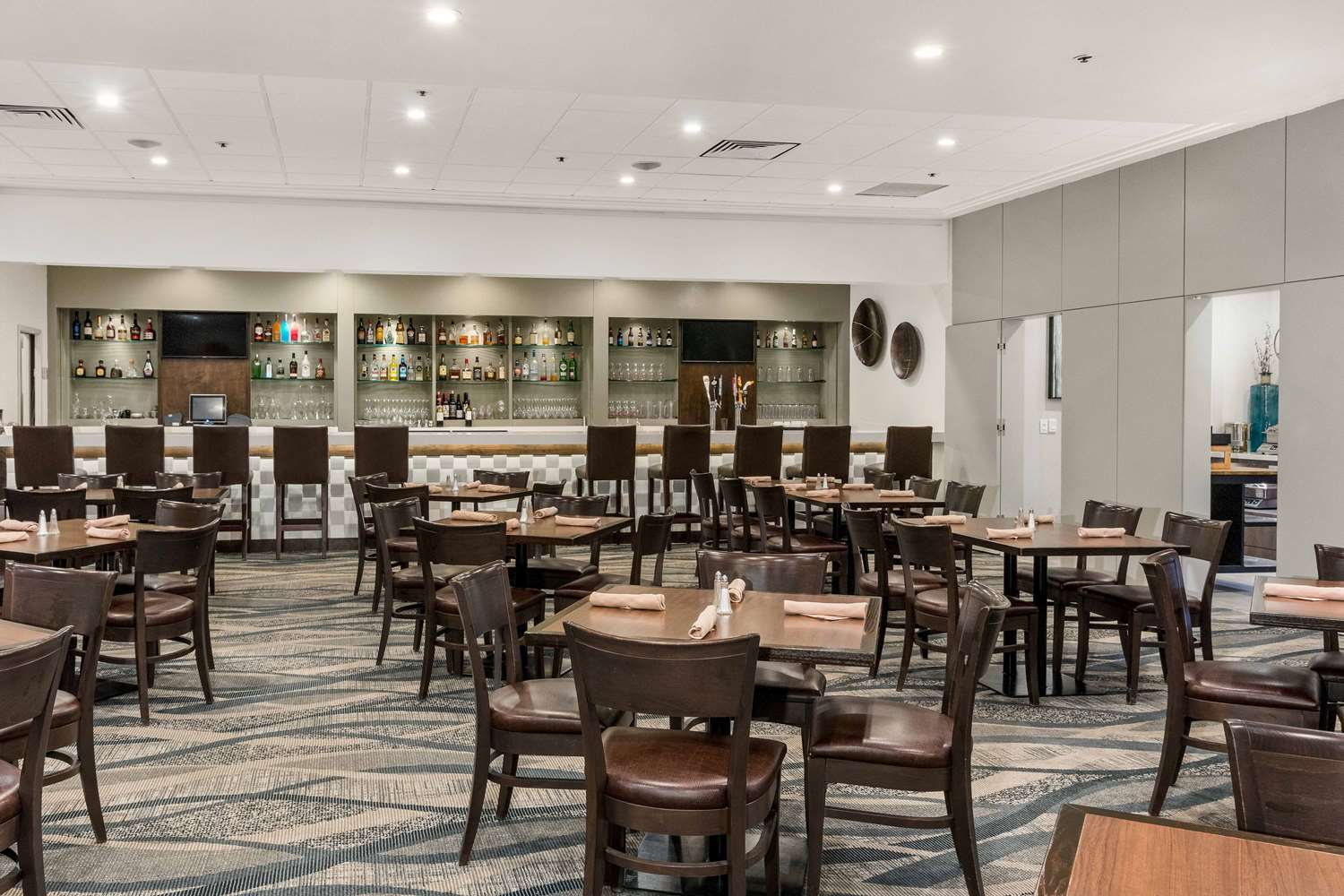 Best Western Premier Calgary Plaza Hotel and Conference Centre 46/65