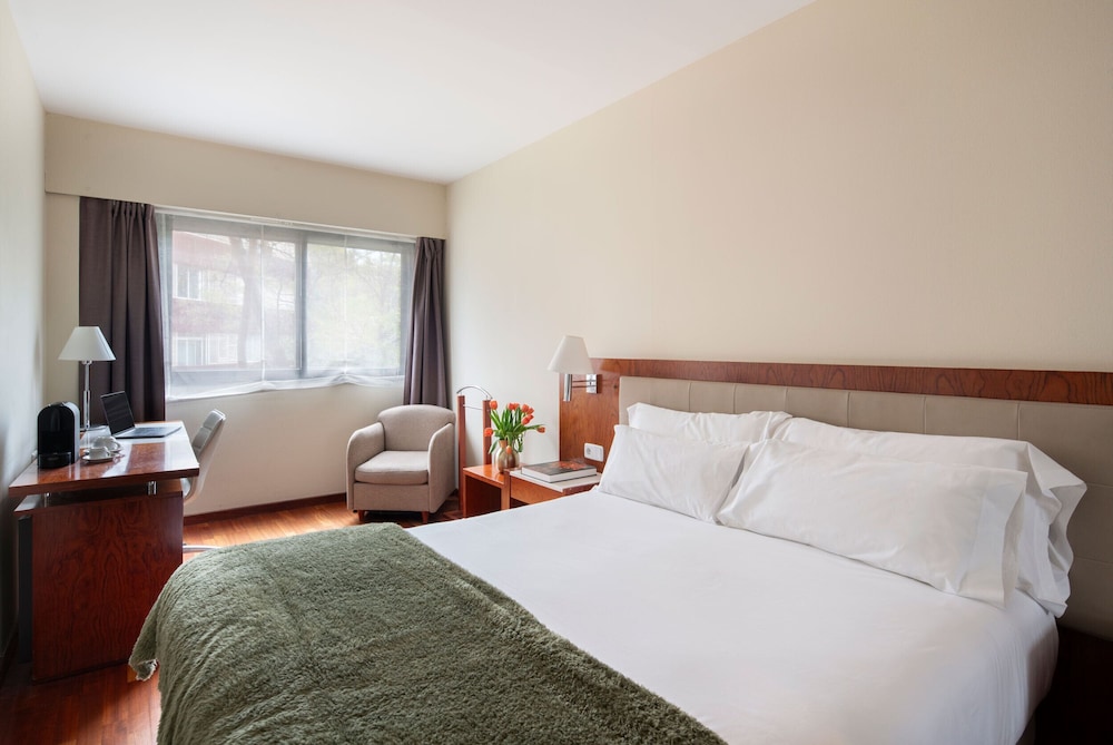 SUPERIOR, SINGLE, DOUBLE BED, CITY VIEW