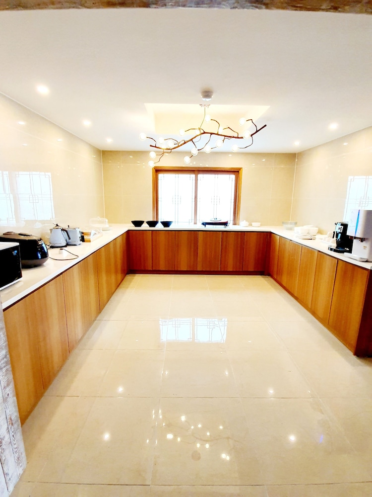 Uneed Hotel 3/60