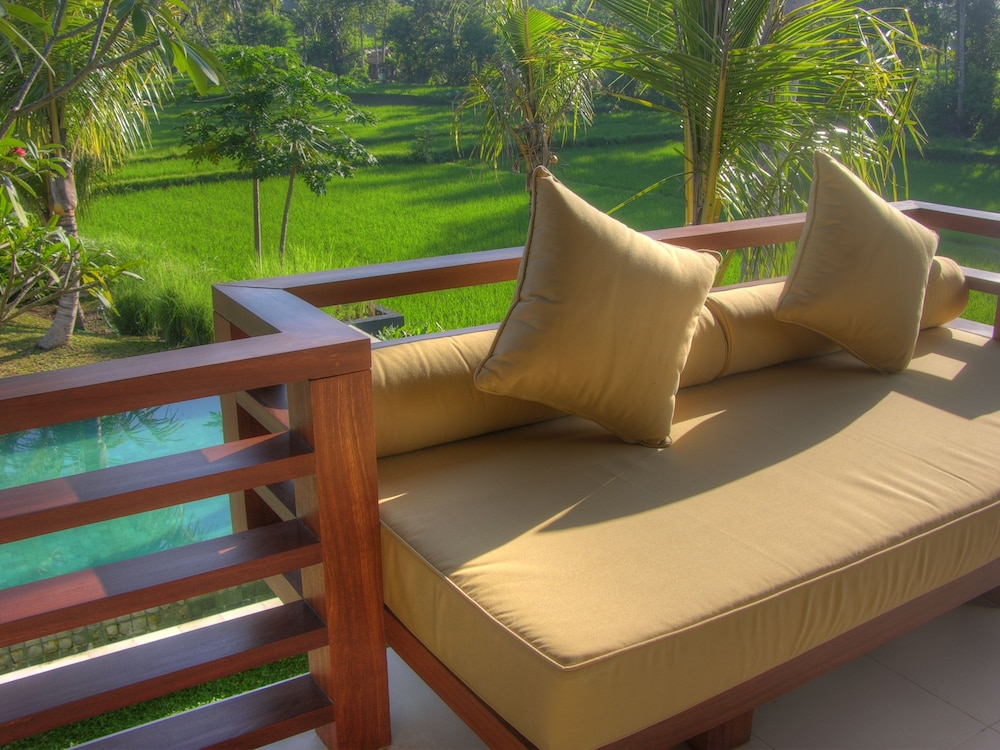 Villa Sabandari 35/50