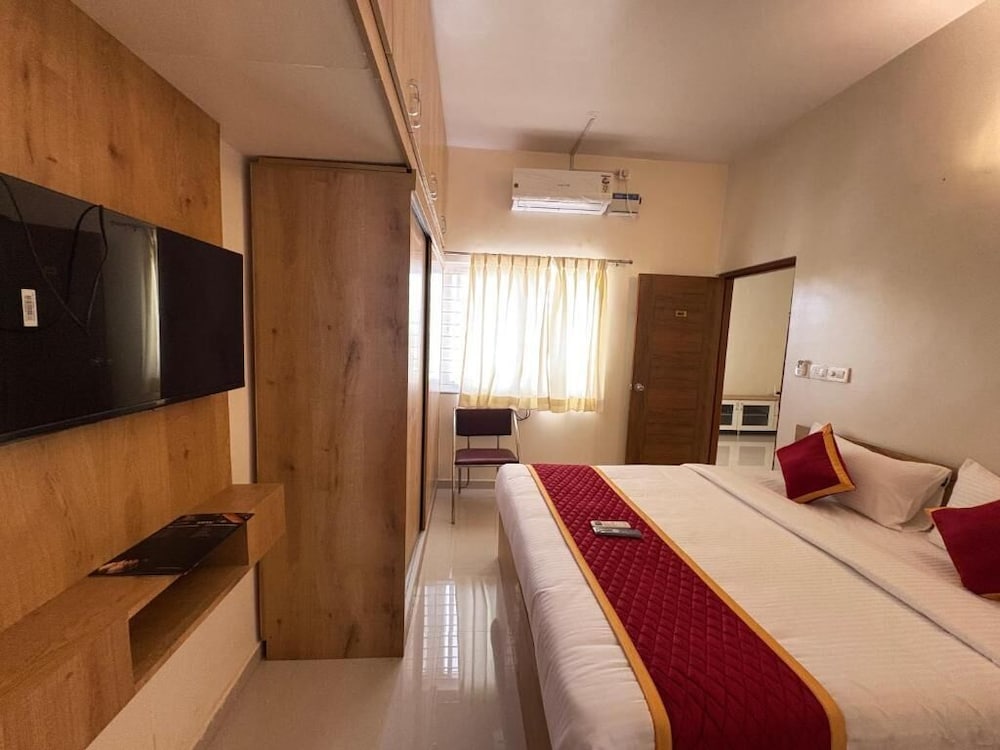 Sai Grand Villas and Hotel 15/50