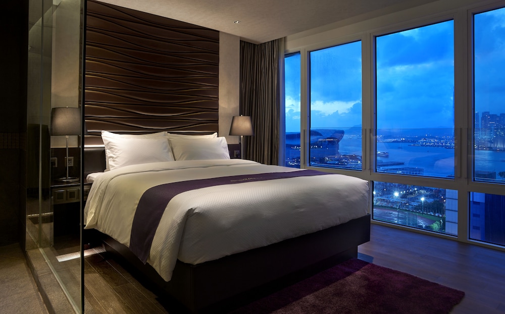 Crafa Harbour Hotel 5/30
