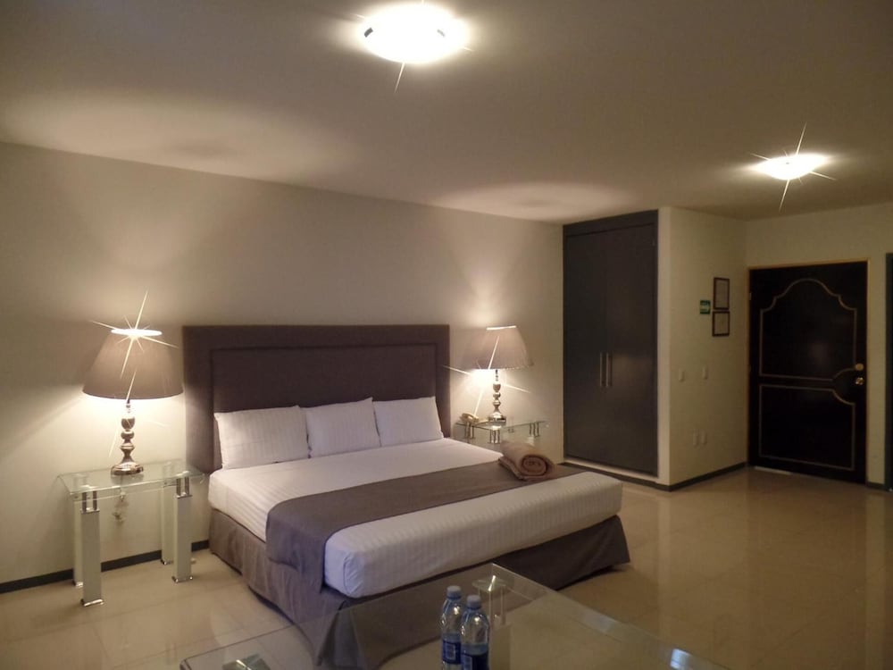 Hotel Suites Bernini 10/31