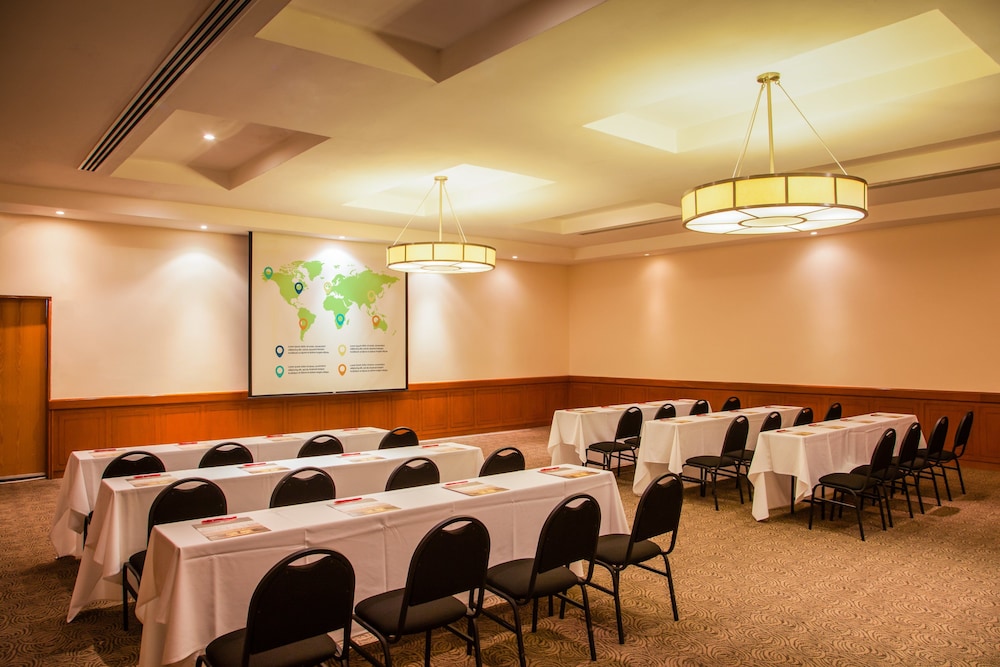 Fiesta Inn Monterrey Fundidora 45/63
