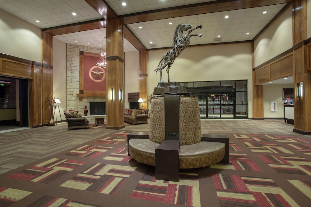 Hampton Inn & Suites I-35/ Mulvane 6/51