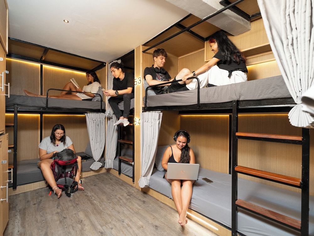 Oh Bangkok Hostel 64/84
