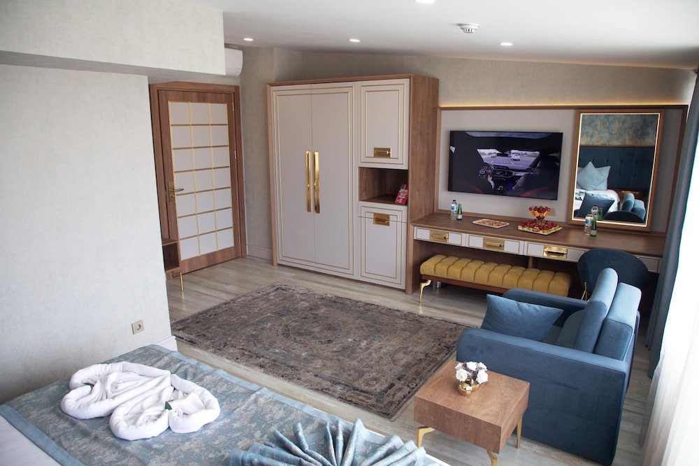 Avrasya Port Hotel 39/40