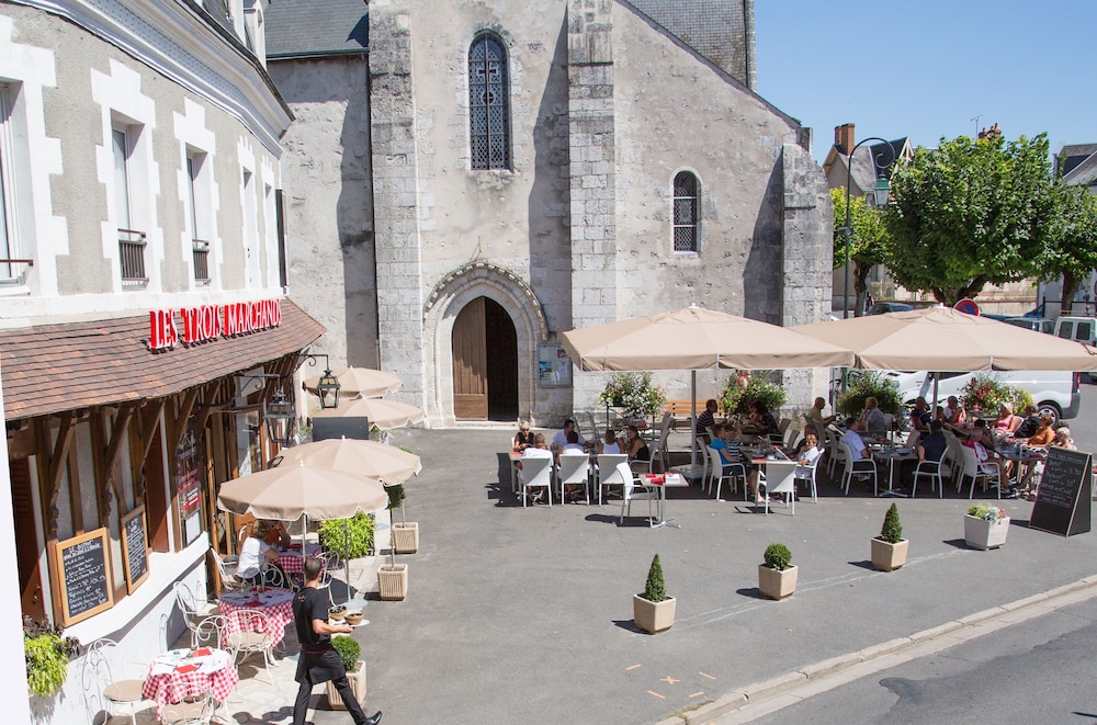 Le Relais Des Trois Chateaux 50/55