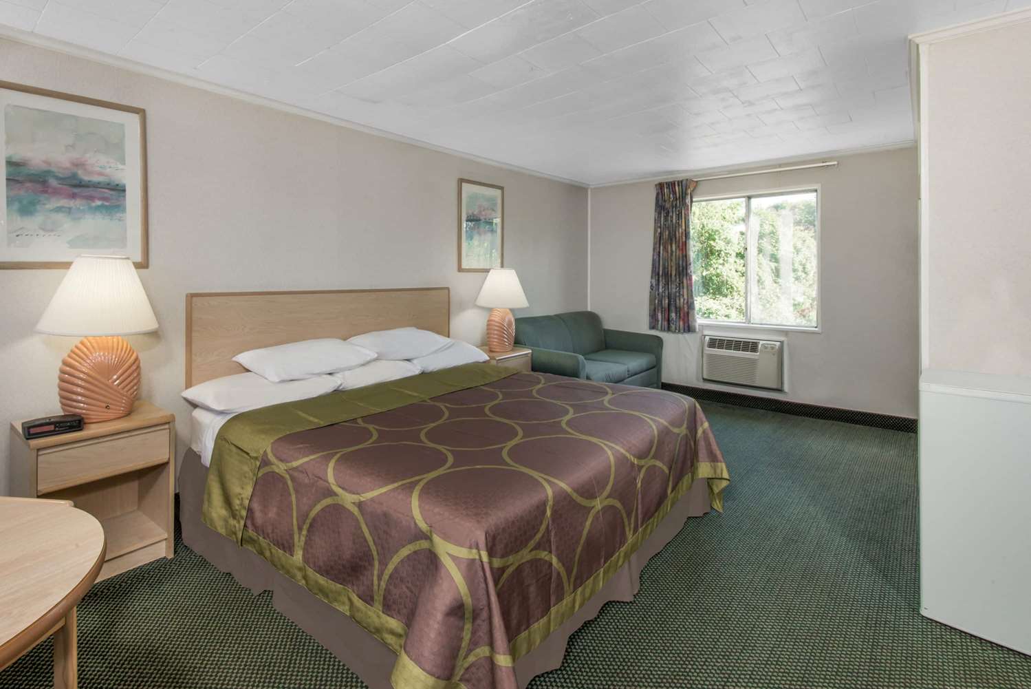 Super 8 by Wyndham W Yarmouth Hyannis/Cape Cod 3/6