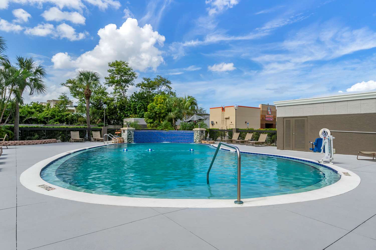 Comfort Inn & Suites St. Pete - Clearwater International Airport 41/41