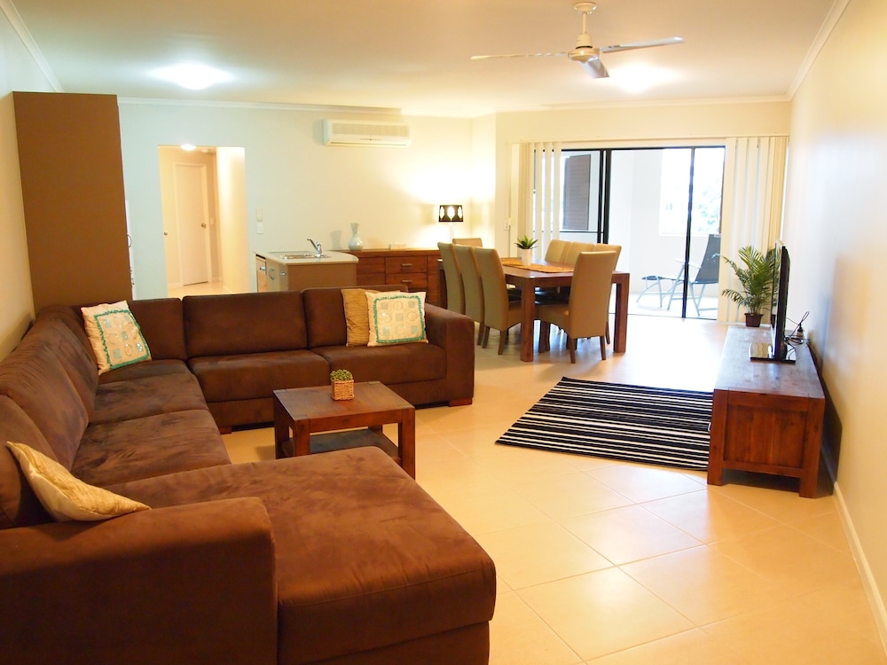 EDGE APARTMENTS CAIRNS 45/75