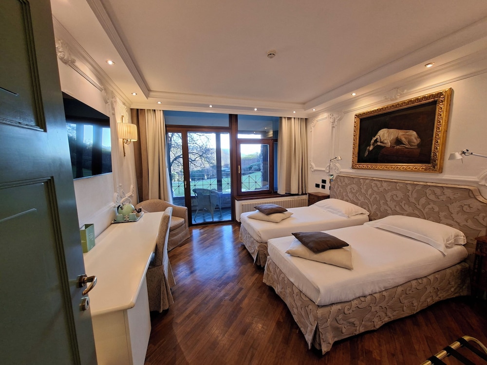 RELAIS DU SILENCE ALBERGO RELAIS I DUE ROCCOLI 6/50
