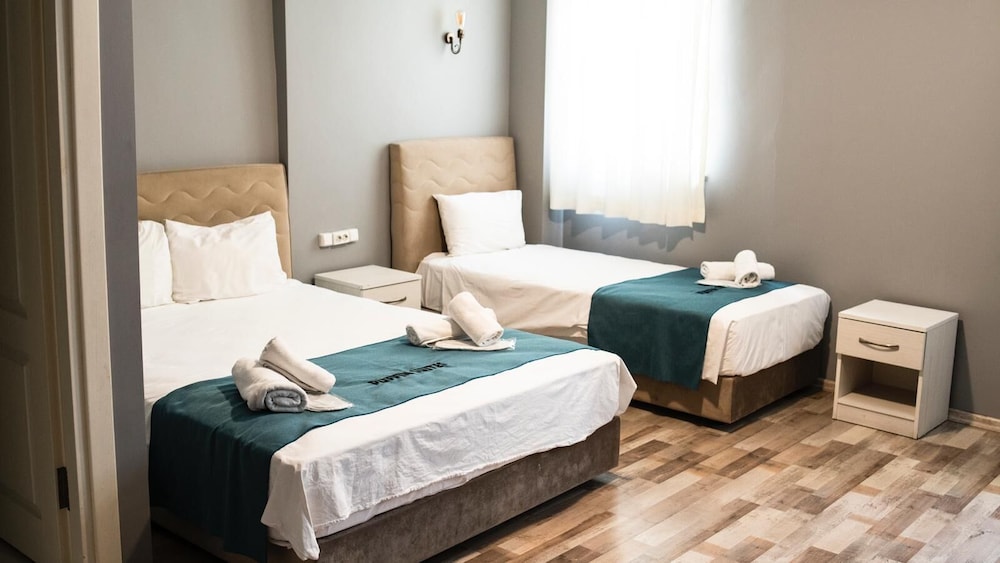 Puffin Hostel 13/30