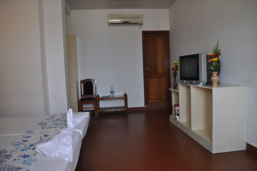 HOTEL MARINE PALACE 30/62