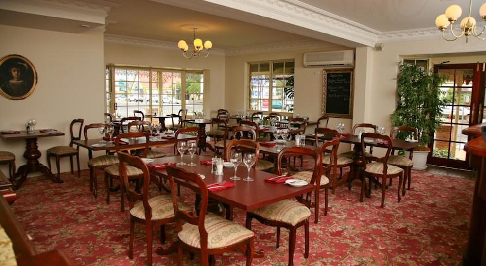 AUSTRALIAN HERITAGE MOTOR INN 29/33