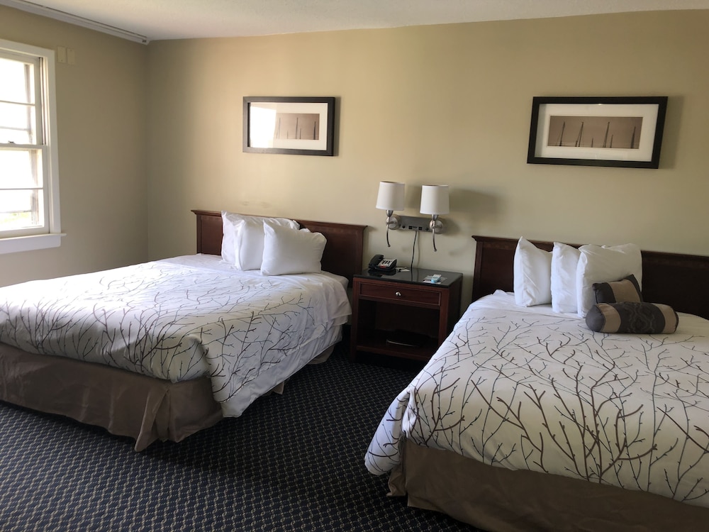 Black Mountain Inn 21/63