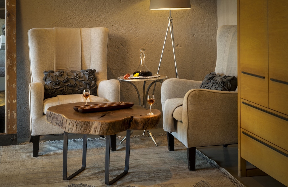 Pondoro Game Lodge 45/66