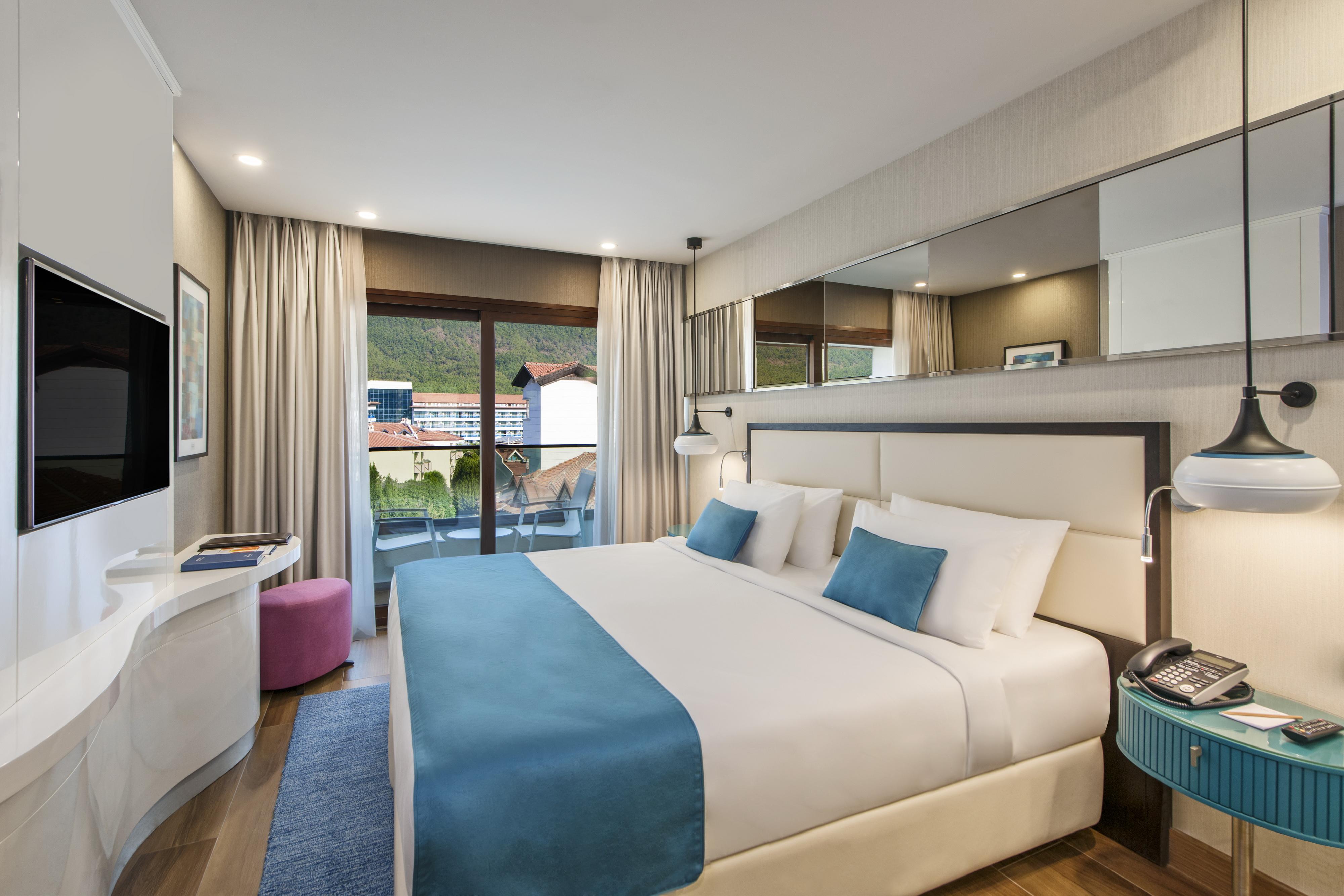 Deluxe, Double Bed, Landscape View