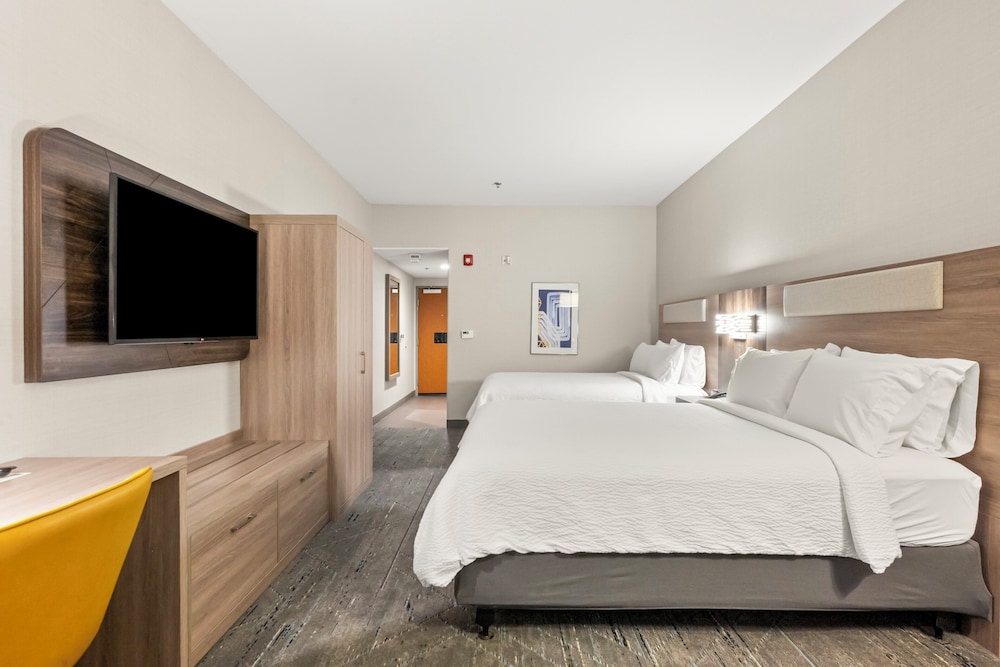 Standard, 2 Queen Beds, Accessible