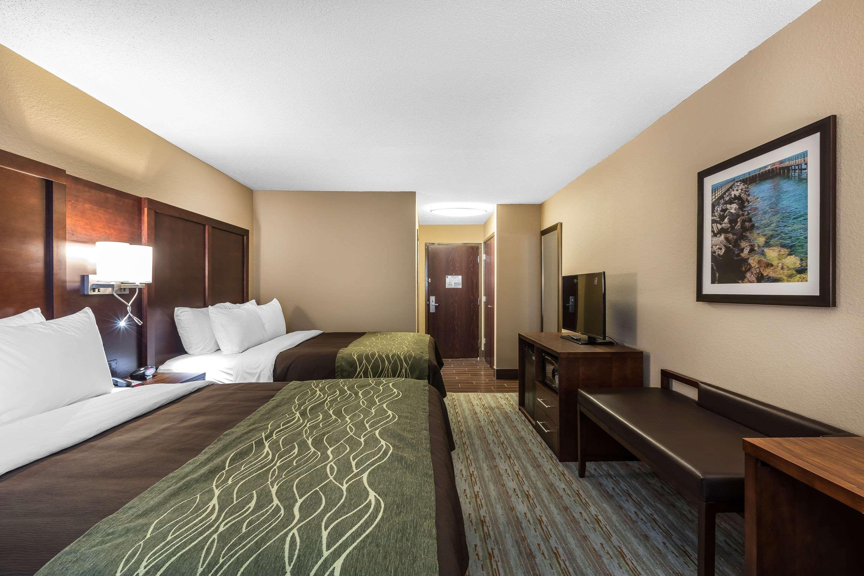 Upgrade, 2 Queen Beds