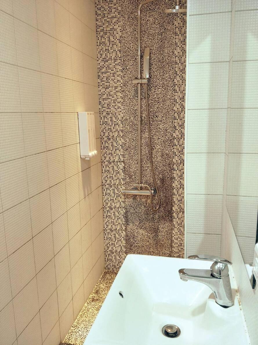 Hostel Jiizu 50/50