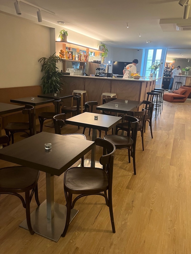 HOTEL HENRI IV 52/69