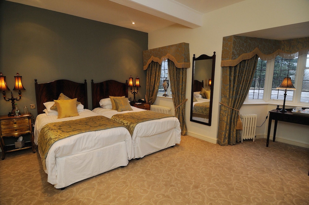 Ye Olde Bell Hotel Spa 13/64