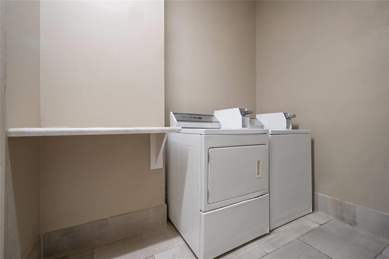 La Quinta Inn & Suites by Wyndham Atlanta Stockbridge 7/24