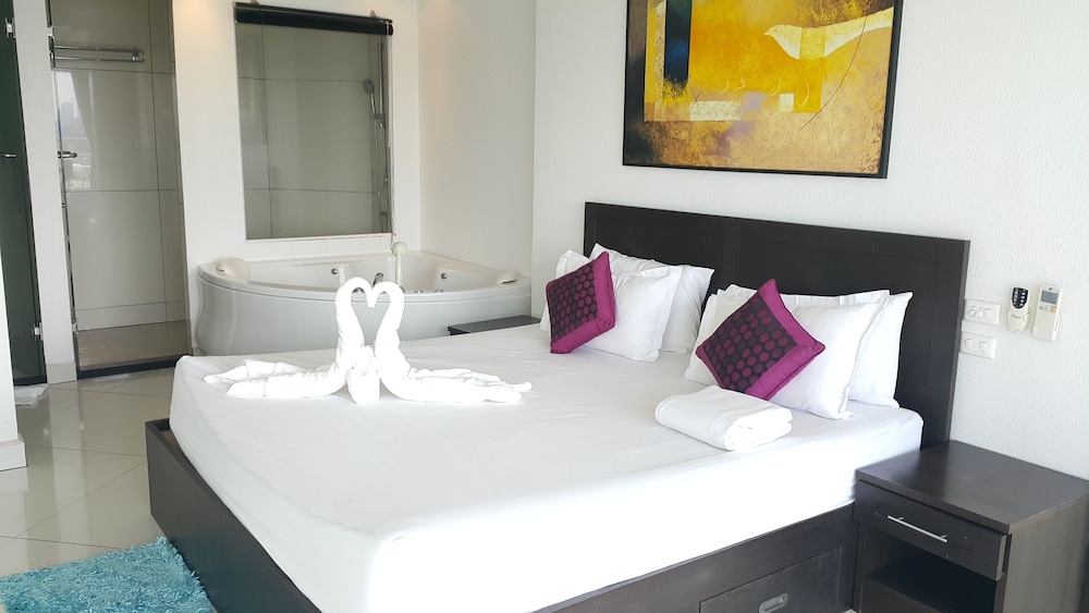 Vtsix Condo Rentals at View Talay 6 Pattaya 13/71