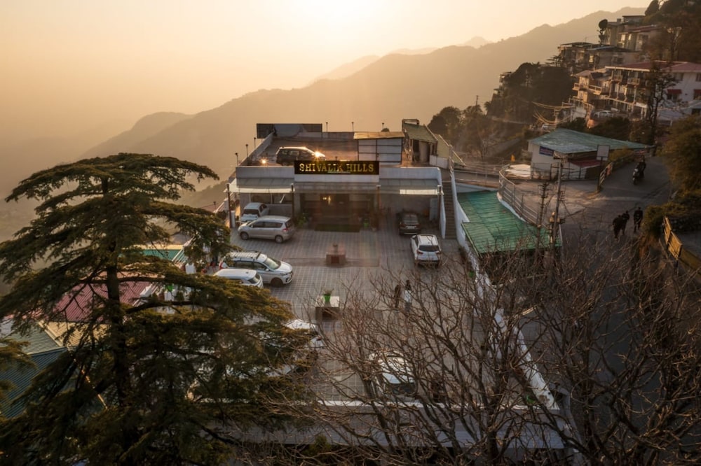 Shivalik Hills Mussoorie 6/50