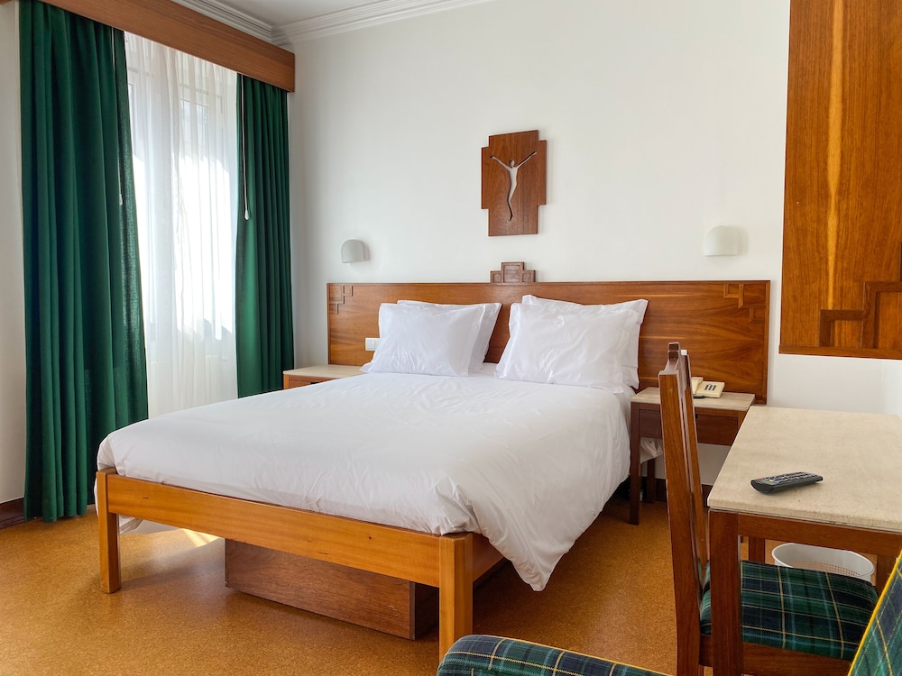 Flag Hotel Fatima Irmas Dominicanas 18/50