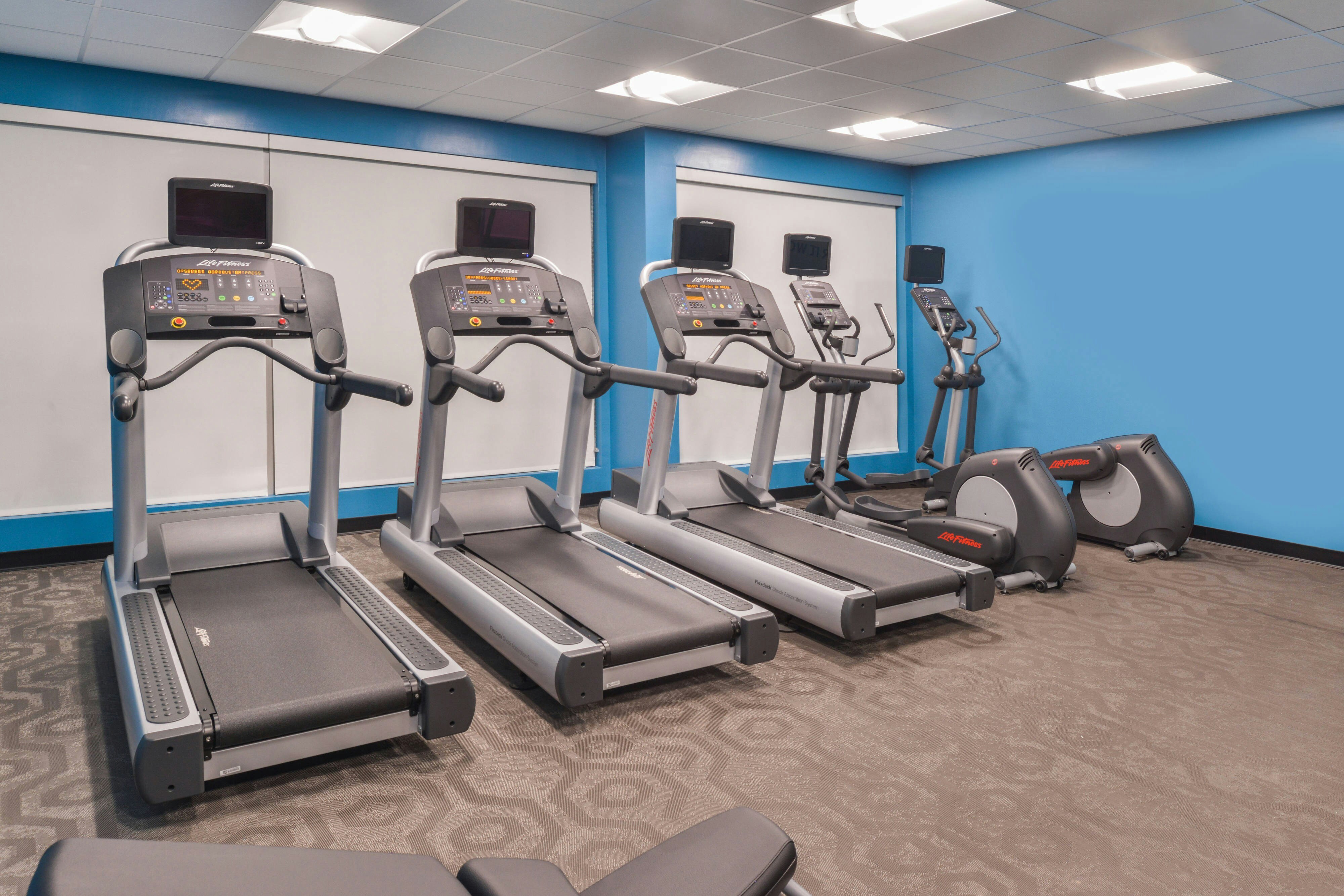 FAIRFIELD INN & SUITES CORALVILLE 30/49