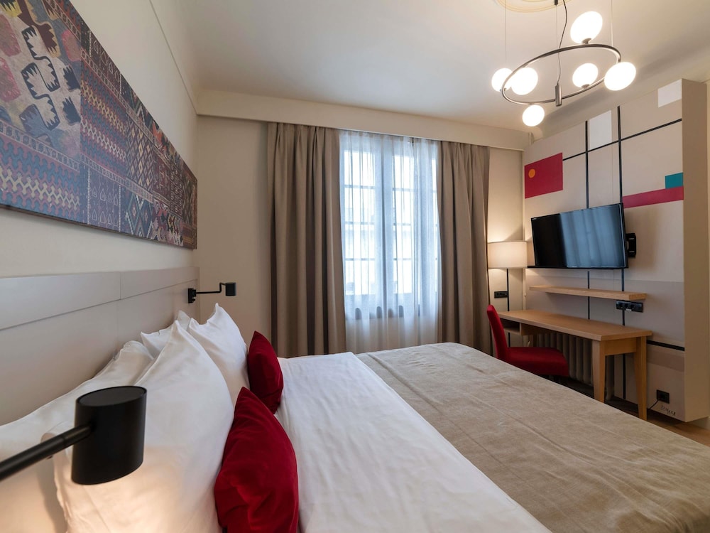SUPERIOR, DOUBLE BED