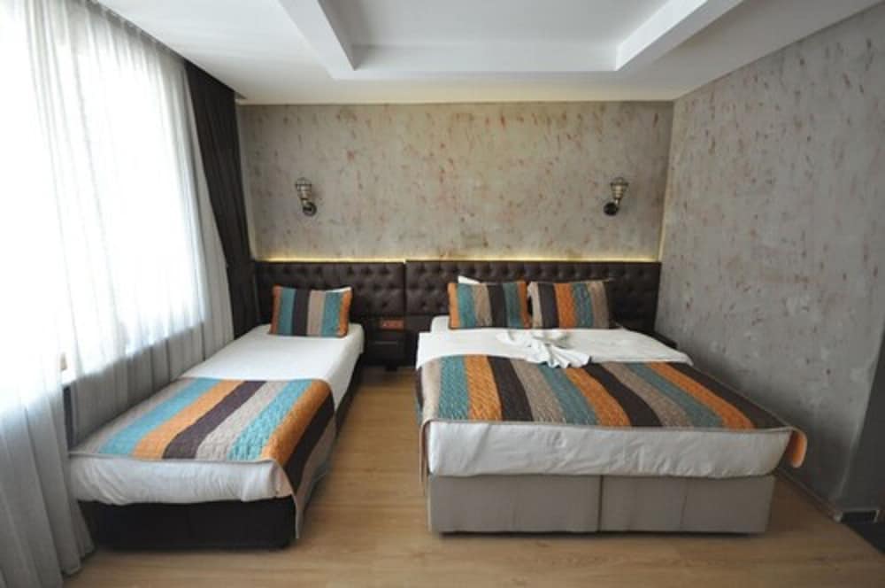 Retropera Hotel 36/60