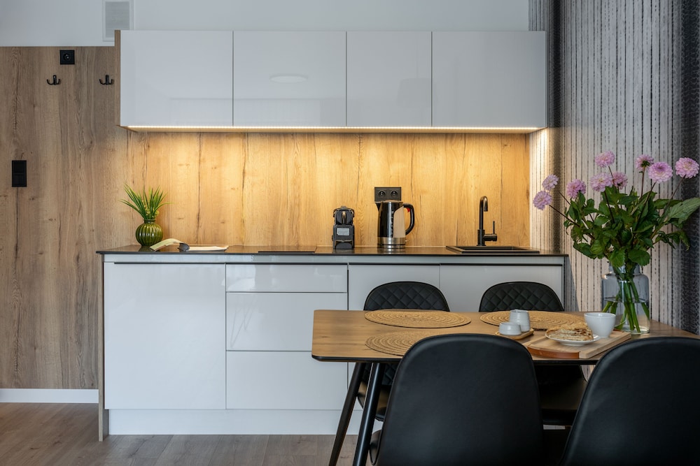 InPoint Smart Apartments 10/73