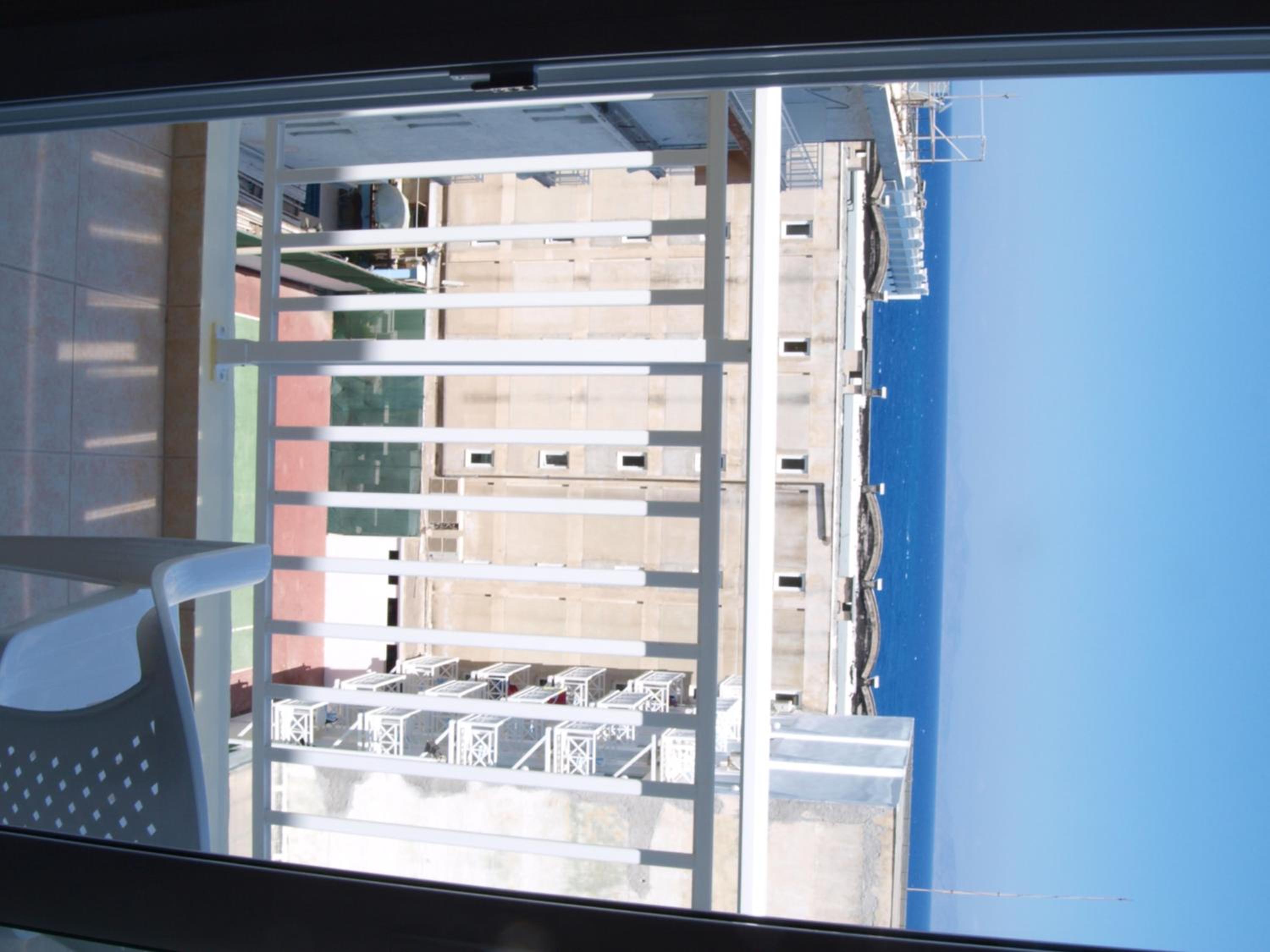CARINA HOTEL 2/34