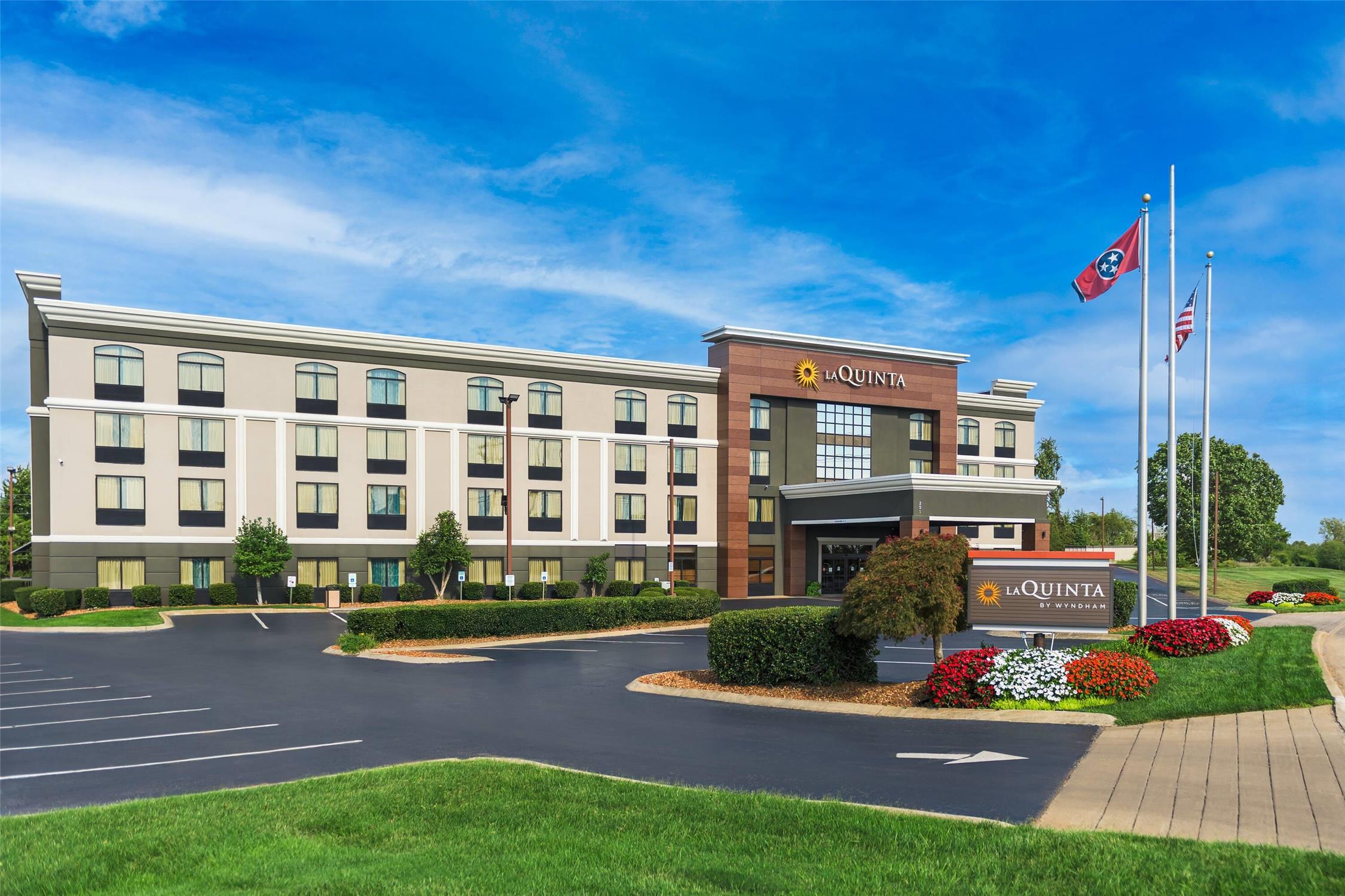 La Quinta Inn Suites Clarksville 5/59