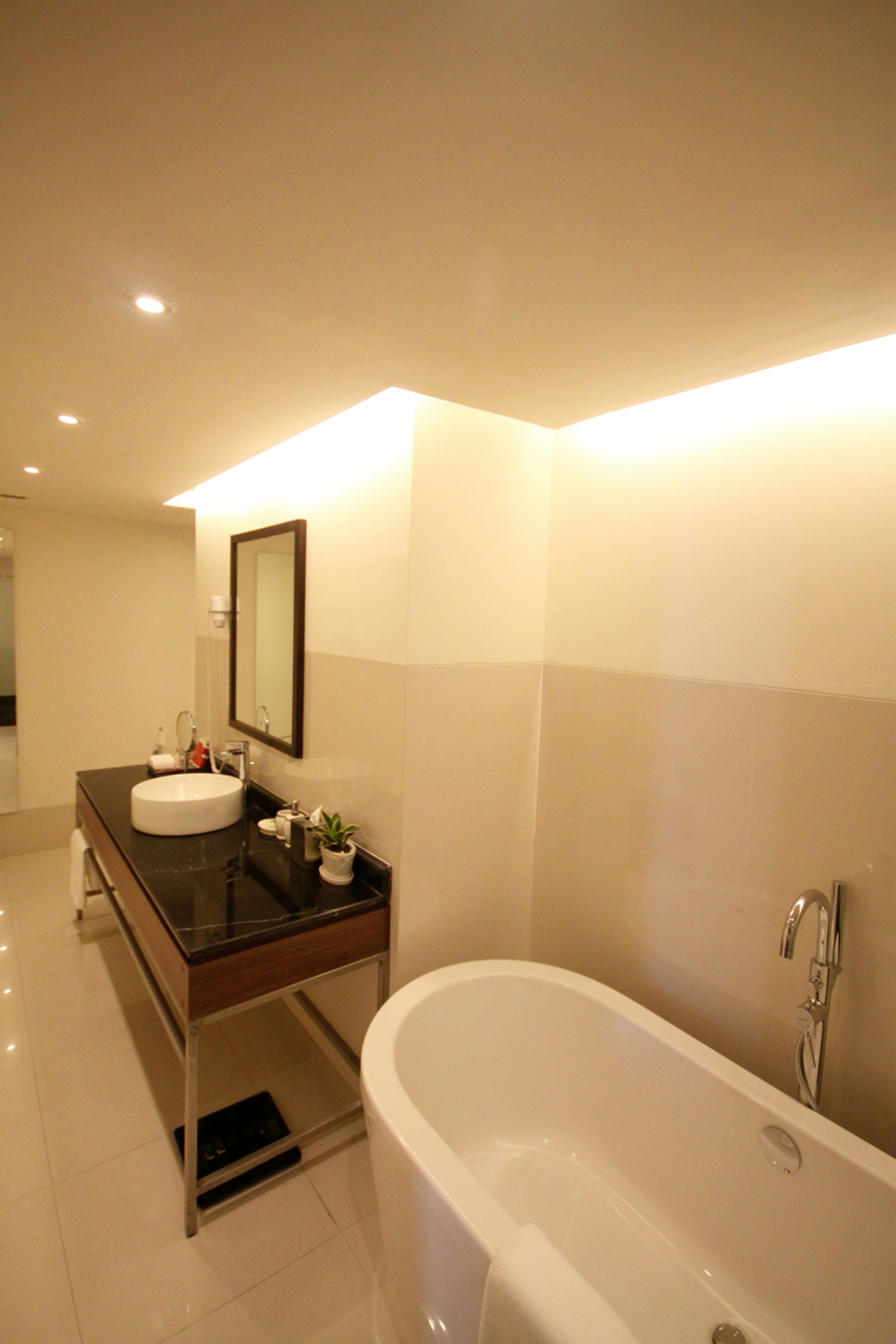 Vivanta Kolkata EM Bypass 33/33